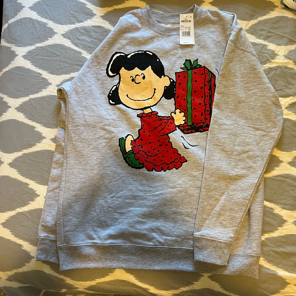 NWT Peanuts Lucie Christmas Sweatshirt